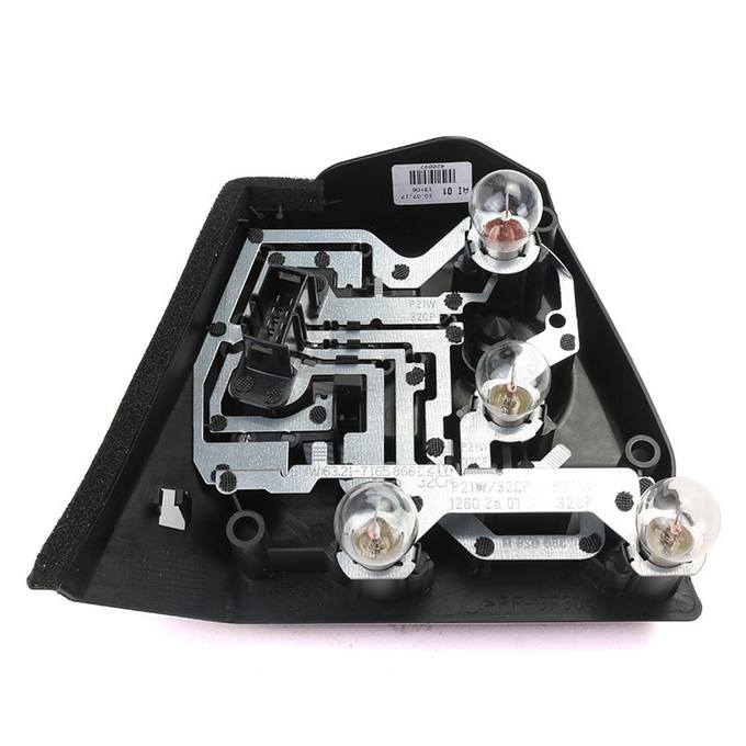 BMW Tail Light Bulb Holder Passenger Side 63217165866 ULO 723702 Ulo 723702